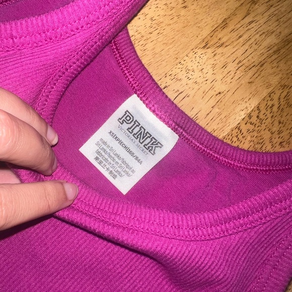 Cropped Ribbed Tank Top - Picture 2 of 3